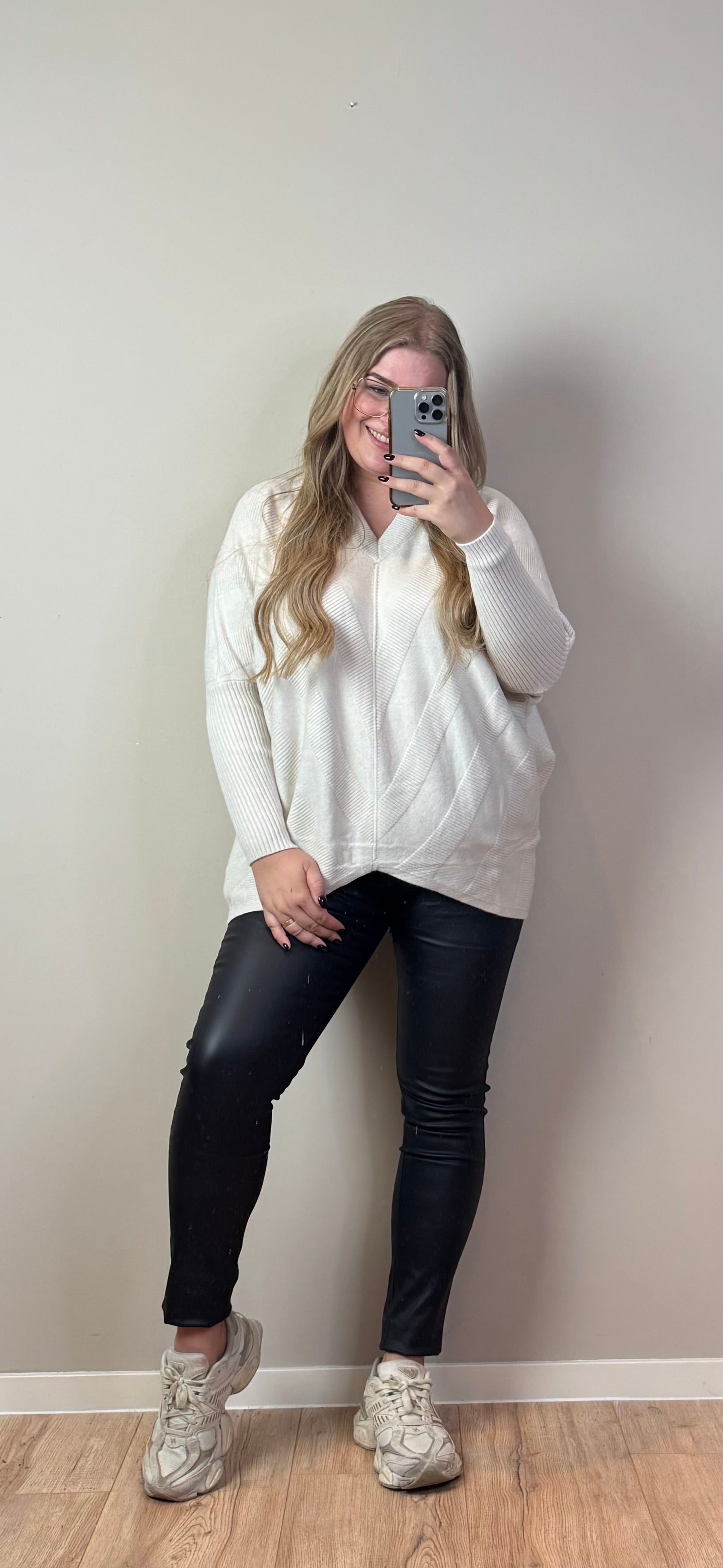 FALLON V-NECK SWEATER (T/M MAAT 48) - 3 KLEUREN