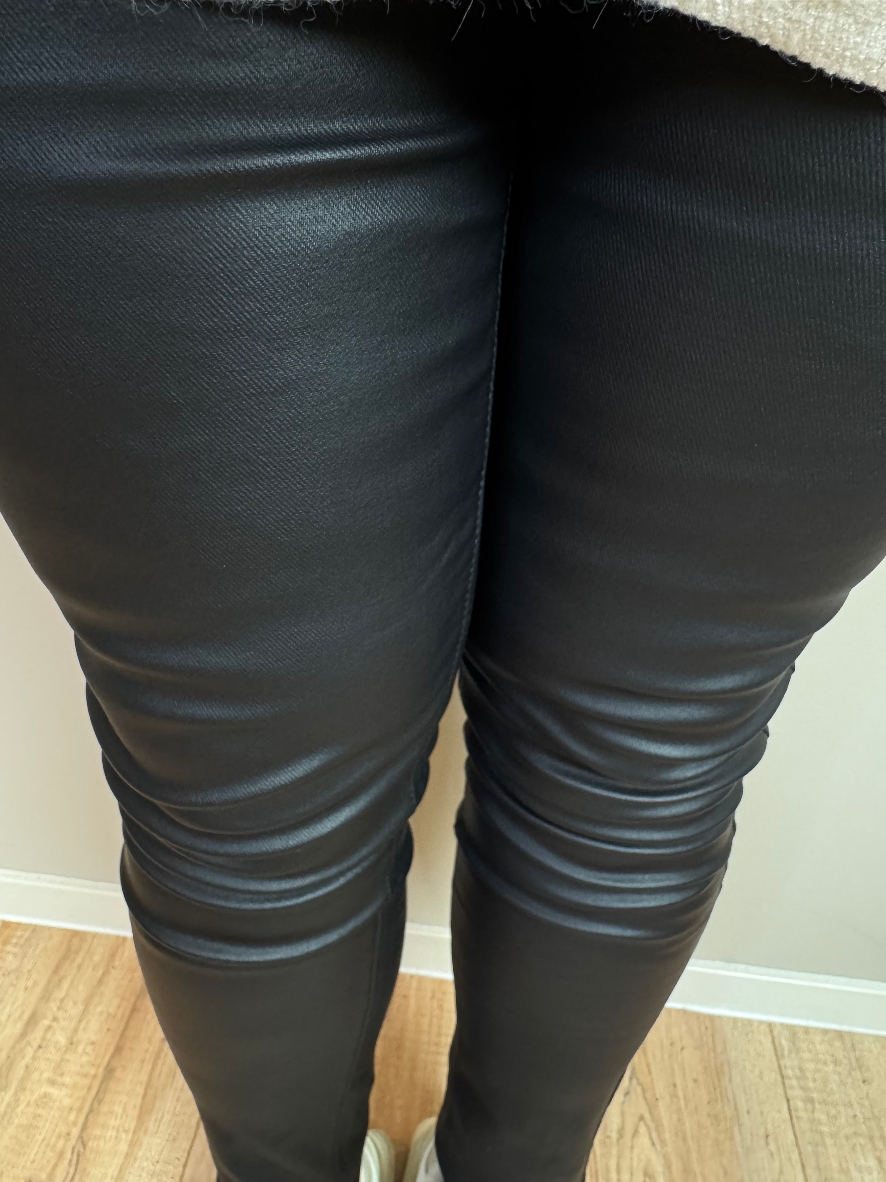 BLACK LEATHER SKINNY PANTS (IN MATEN T/M MAAT 54)