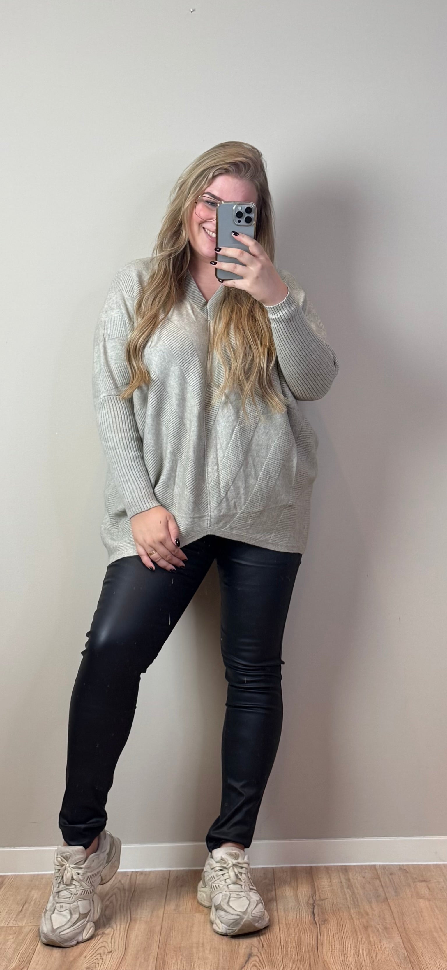 FALLON V-NECK SWEATER (T/M MAAT 48) - 3 KLEUREN
