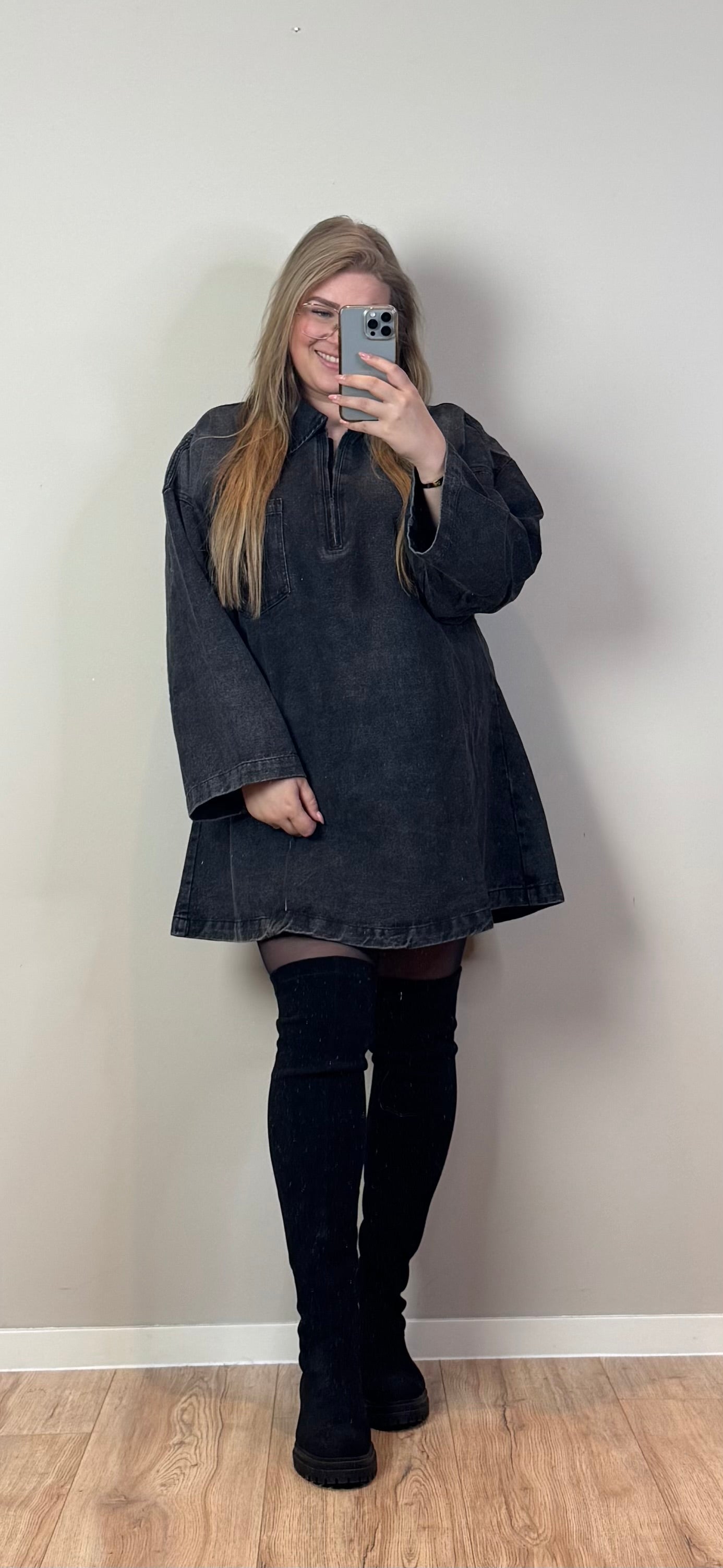 IT'S PERFECTION.. DENIM DRESS (IN MATEN) - 2 KLEUREN